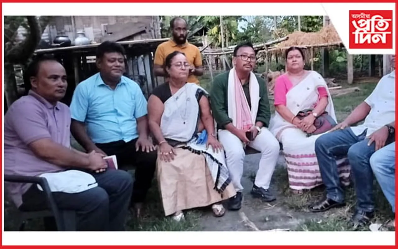 ঢকুৱাখনা কংগ্ৰেছৰ সহযোগত ঘৰে ঘৰে সোমাইছে প্ৰাৰ্থীত্ব প্ৰত্যাশী ডঃ সুৰজিত দলে